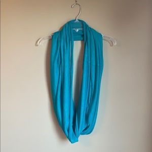 The Limited Lightweight infinity scarf